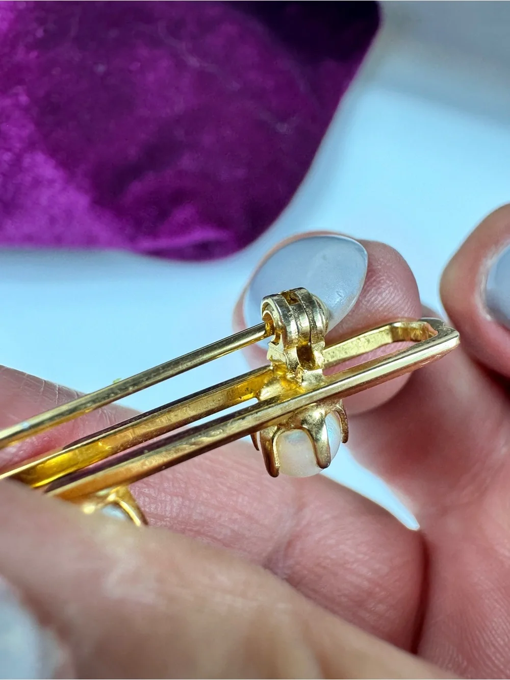 N/A elegant gold